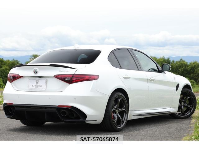 ALFA ROMEO Giulia 2018-01 7818668-7