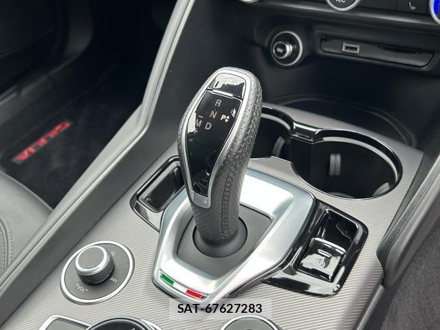 ALFA ROMEO Giulia 2022-03 7823121-14