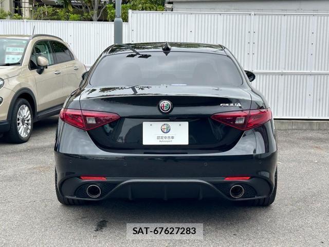 ALFA ROMEO Giulia 2022-03 7823121-6