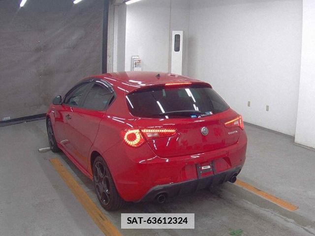 ALFA ROMEO GIULIETTA 2021-06 7811405-5