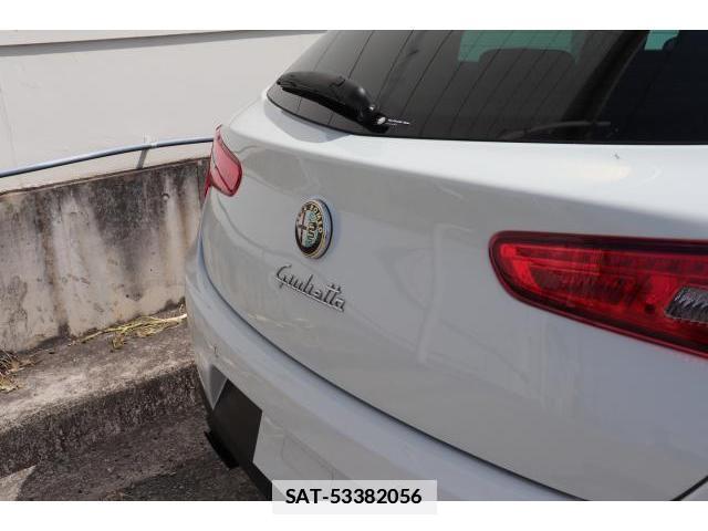 ALFA ROMEO GIULIETTA 2013-04 7817168-13
