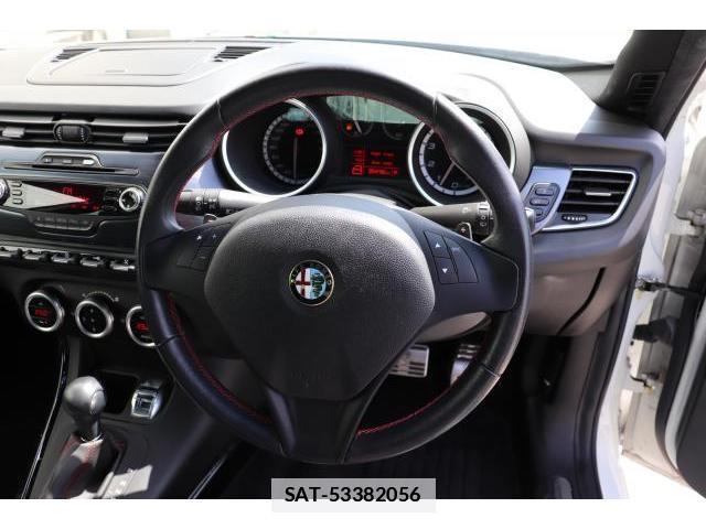 ALFA ROMEO GIULIETTA 2013-04 7817168-18
