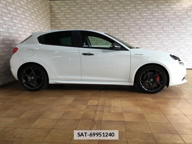 ALFA ROMEO GIULIETTA 2018-05 7817869-6