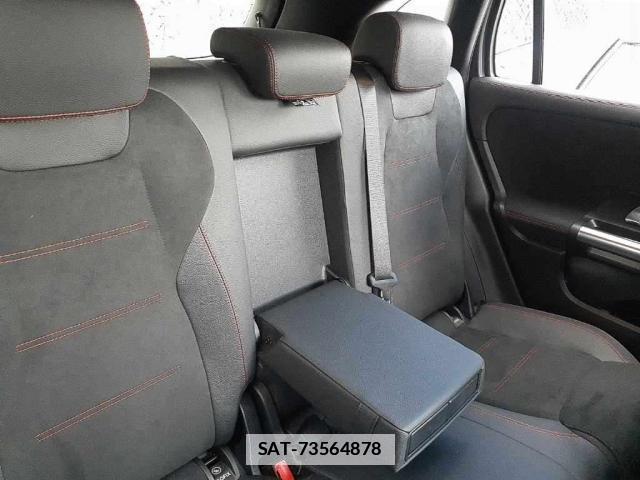 Mercedes Benz GLA-CLASS 2024-07 7816604-4