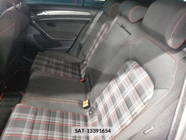 VolksWagen GOLF GTI 2018-10 7811323-5