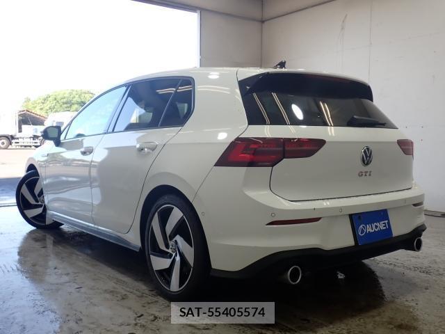 VolksWagen GOLF GTI 2023-03 7811388-1