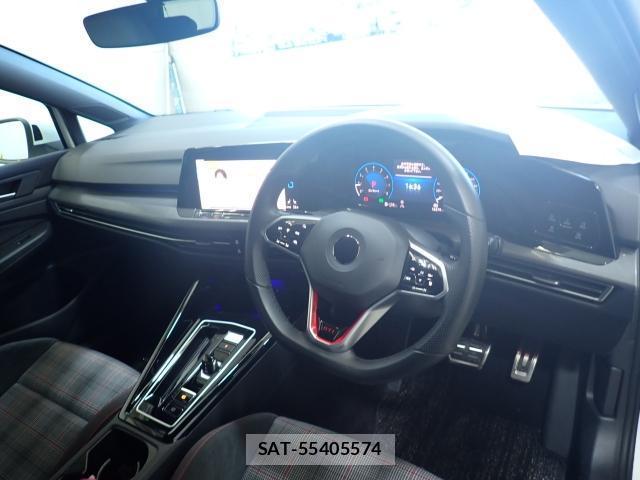 VolksWagen GOLF GTI 2023-03 7811388-2