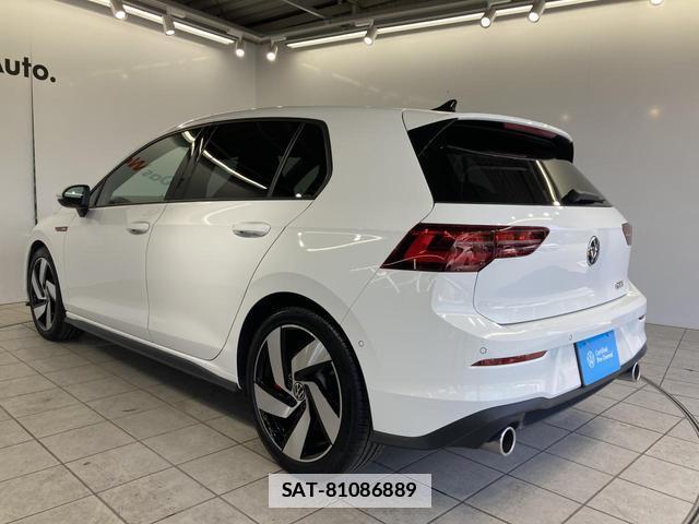 VolksWagen GOLF GTI 2022-03 7811997-15