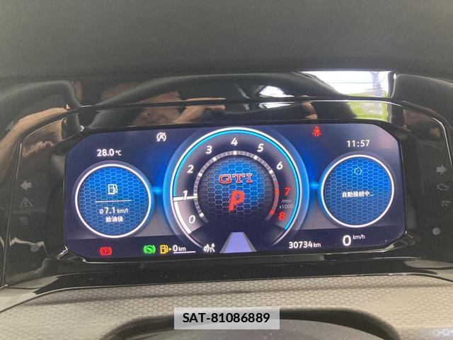 VolksWagen GOLF GTI 2022-03 7811997-4
