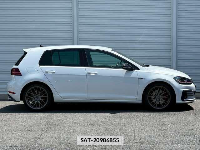 VolksWagen GOLF GTI 2018-03 7813344-1