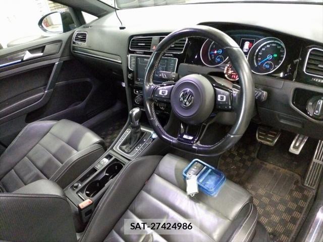 VolksWagen GOLF R VARIANT 2017-03 7811800-2