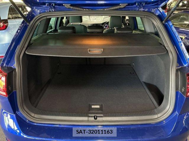 VolksWagen GOLF R VARIANT 2018-11 7815155-8