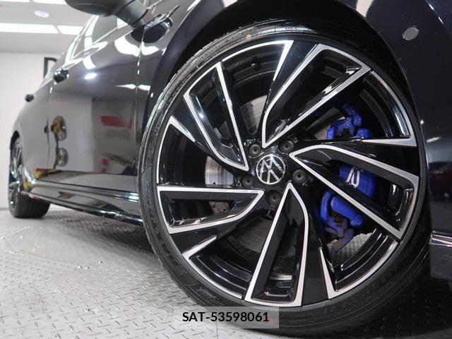 VolksWagen GOLF R 2022-11 7811992-16
