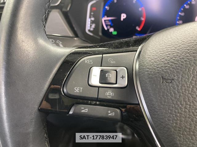 VolksWagen GOLF TOURAN 2021-07 7811990-7