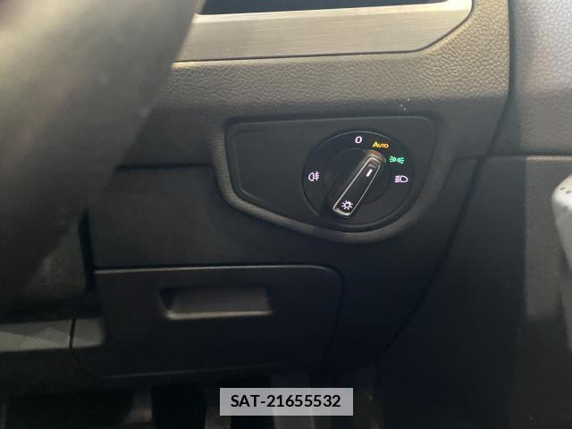 VolksWagen GOLF TOURAN 2020-04 7814675-11
