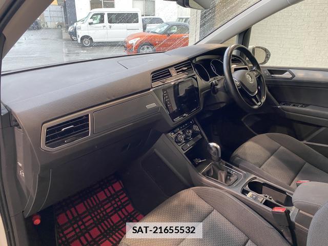 VolksWagen GOLF TOURAN 2020-04 7814675-14