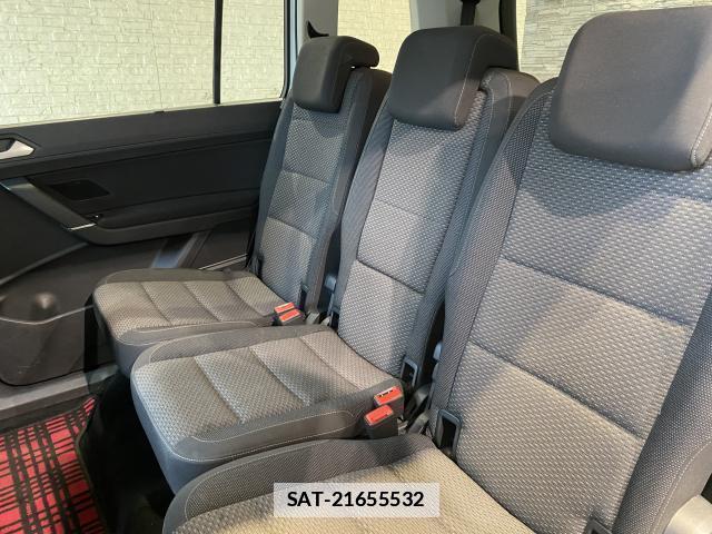 VolksWagen GOLF TOURAN 2020-04 7814675-17