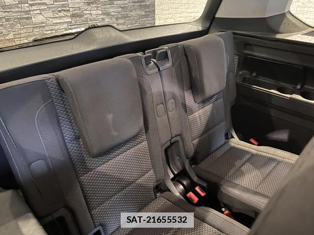 VolksWagen GOLF TOURAN 2020-04 7814675-18