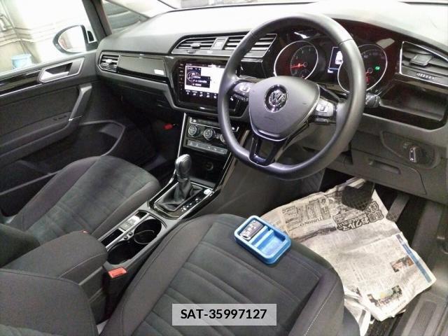 VolksWagen GOLF TOURAN 2019-05 7815189-2