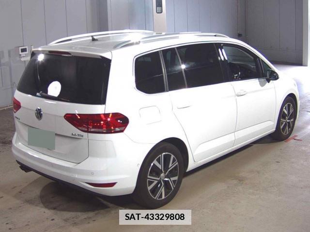 VolksWagen GOLF TOURAN 2020-11 7816635-1