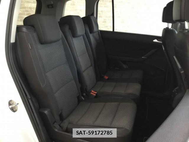 VolksWagen GOLF TOURAN 2019-11 7817802-10