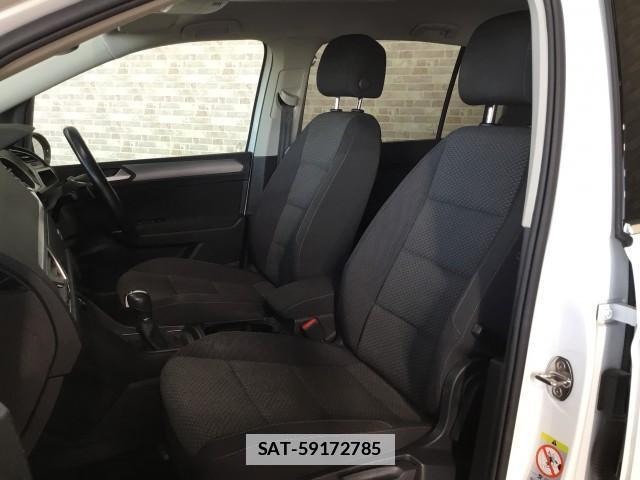 VolksWagen GOLF TOURAN 2019-11 7817802-11