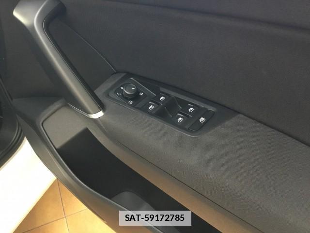 VolksWagen GOLF TOURAN 2019-11 7817802-18