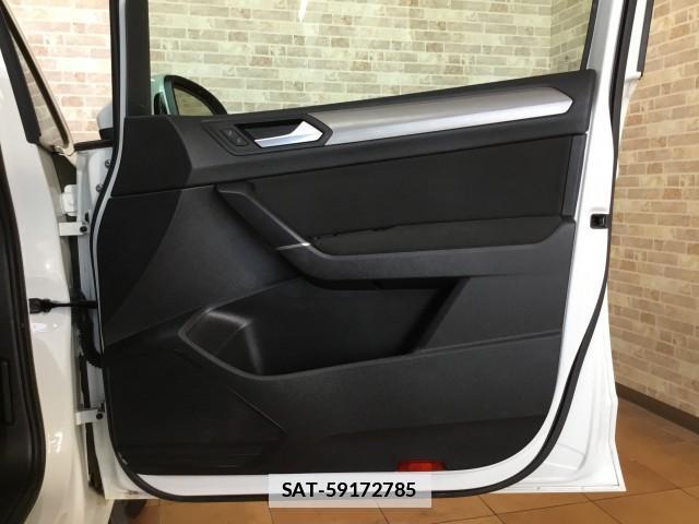 VolksWagen GOLF TOURAN 2019-11 7817802-19