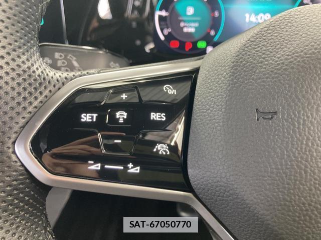 VolksWagen GOLF VARIANT 2023-02 7811988-7