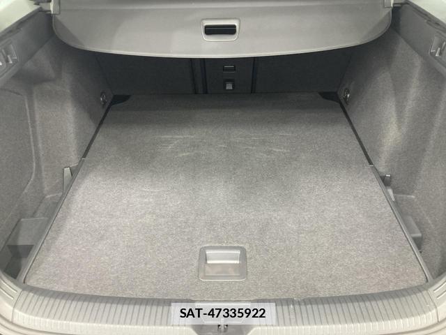 VolksWagen GOLF VARIANT 2024-01 7811989-12