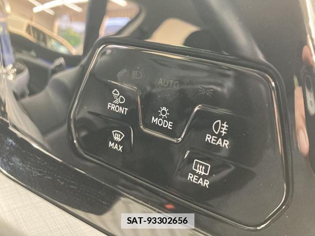 VolksWagen GOLF VARIANT 2023-08 7811998-13
