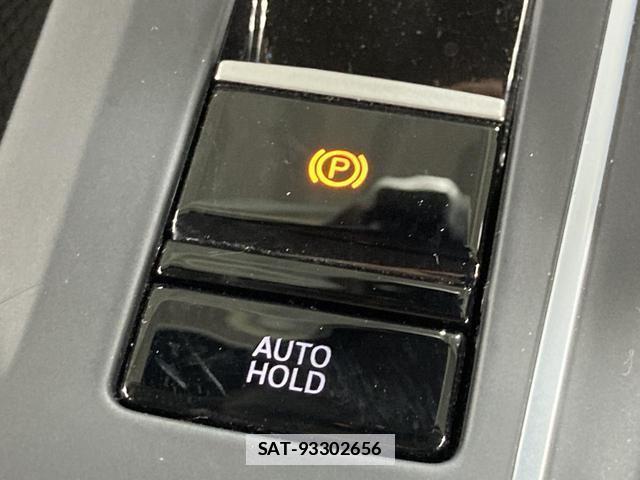 VolksWagen GOLF VARIANT 2023-08 7811998-9