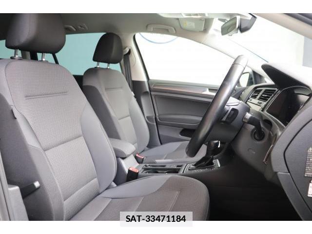 VolksWagen GOLF VARIANT 2020-02 7812143-13