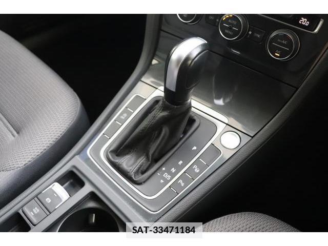 VolksWagen GOLF VARIANT 2020-02 7812143-15