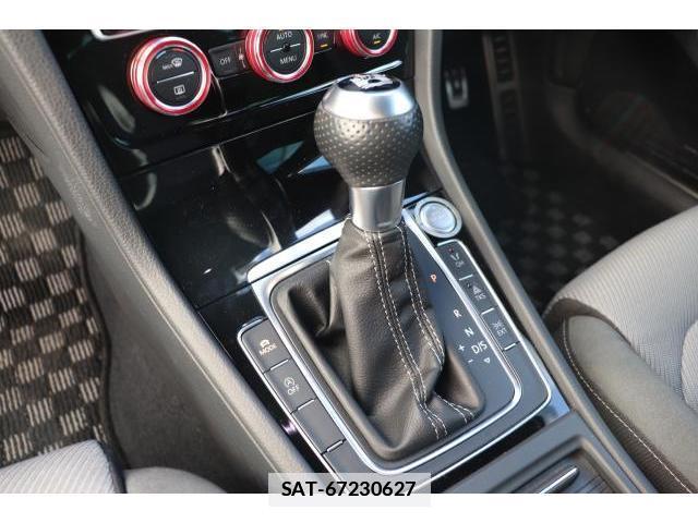 VolksWagen GOLF VARIANT 2016-11 7817196-19