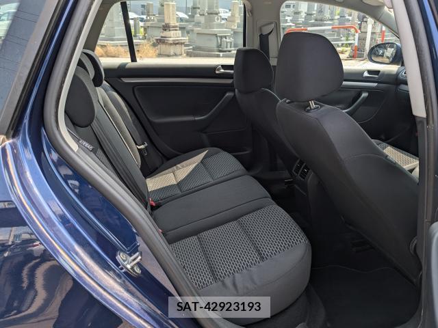 VolksWagen GOLF VARIANT 2010-01 7819051-6