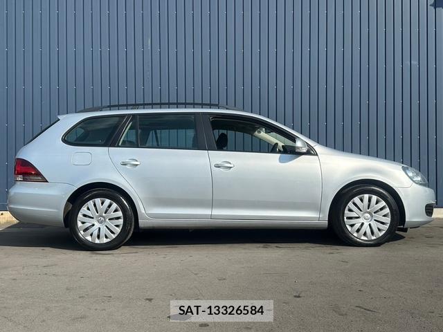 VolksWagen GOLF VARIANT 2010-07 7820859-14