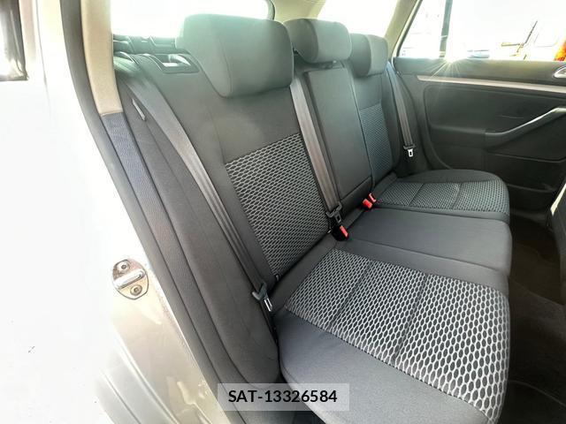 VolksWagen GOLF VARIANT 2010-07 7820859-6