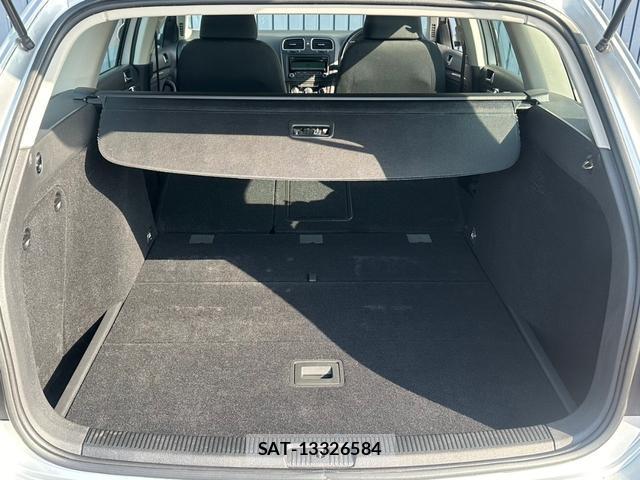 VolksWagen GOLF VARIANT 2010-07 7820859-9