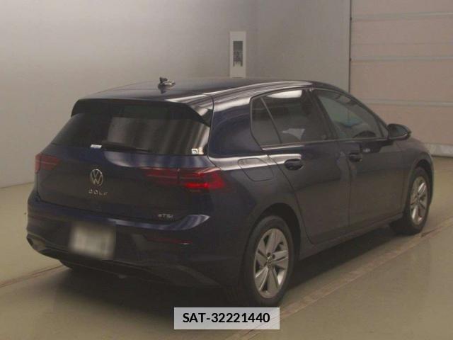 VolksWagen GOLF 2022-04 7811375-1