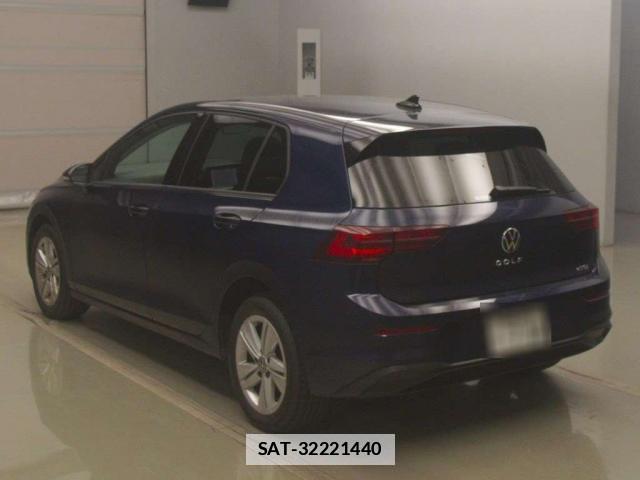 VolksWagen GOLF 2022-04 7811375-10