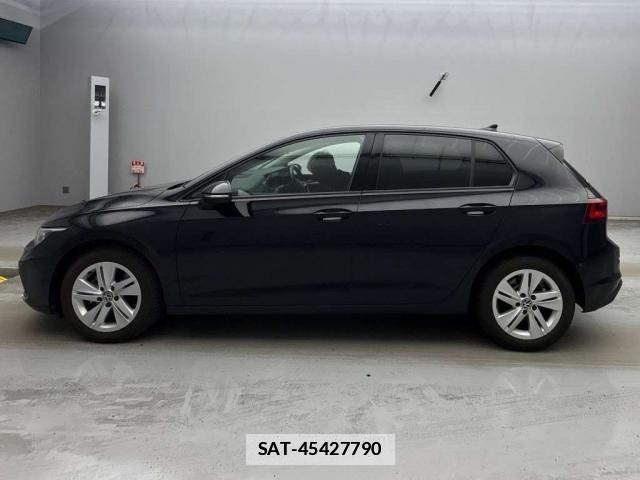 VolksWagen GOLF 2021-06 7811463-11