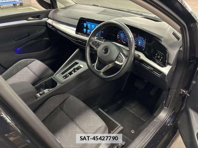 VolksWagen GOLF 2021-06 7811463-12