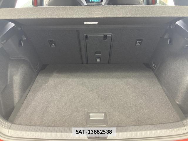VolksWagen GOLF 2021-08 7812000-11