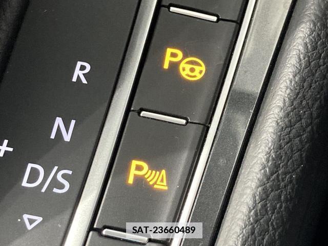 VolksWagen GOLF 2019-07 7812013-8