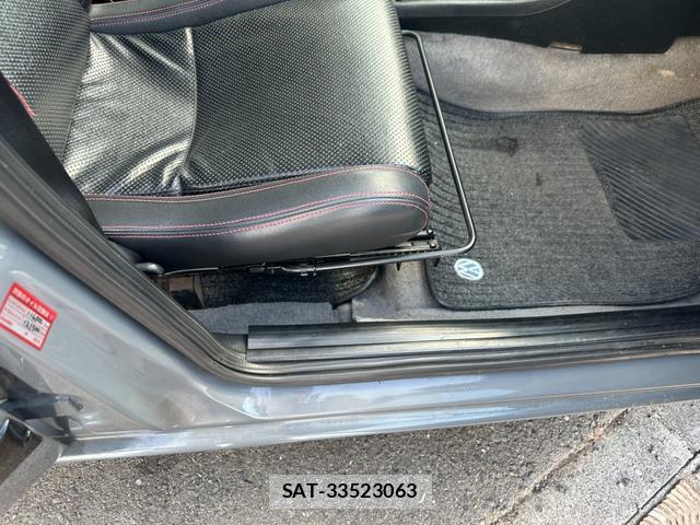 VolksWagen GOLF 1989-12 7812477-3