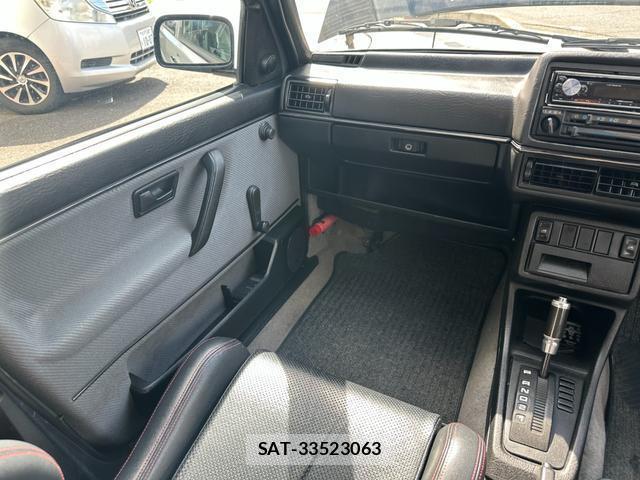 VolksWagen GOLF 1989-12 7812477-4