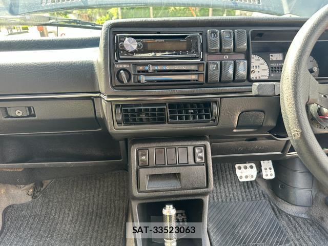 VolksWagen GOLF 1989-12 7812477-6