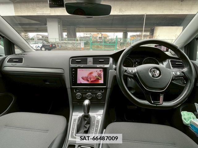 VolksWagen GOLF 2017-07 7813862-13