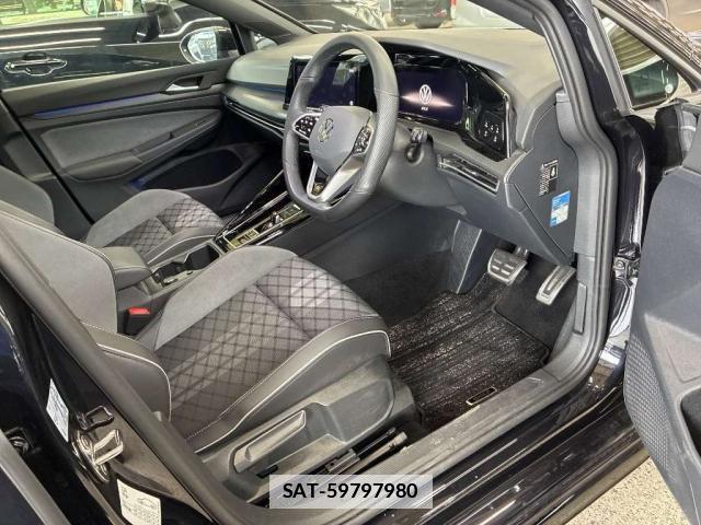 VolksWagen GOLF 2023-04 7815057-5